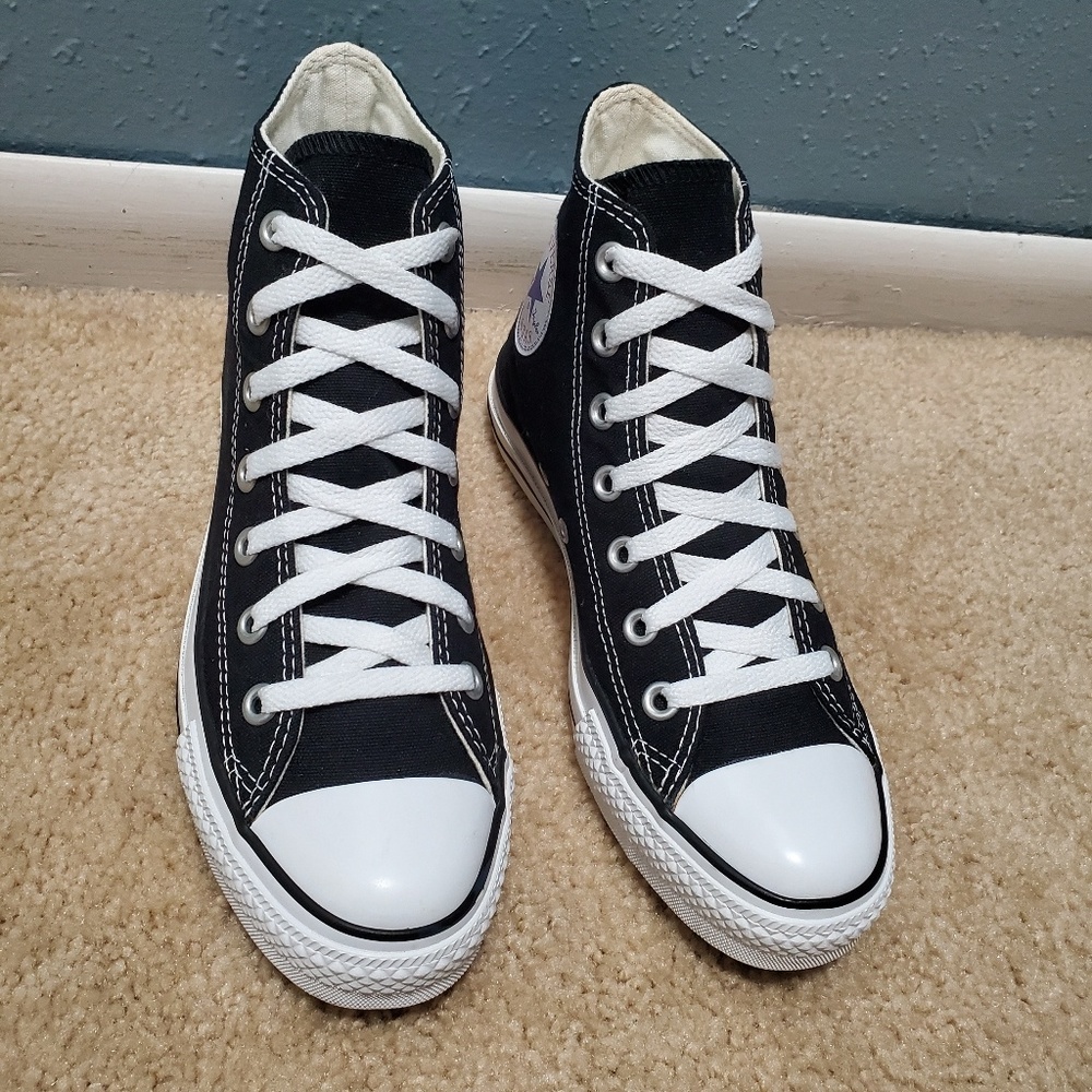 Converse hi top black and white sz 5 men's w sz 7
